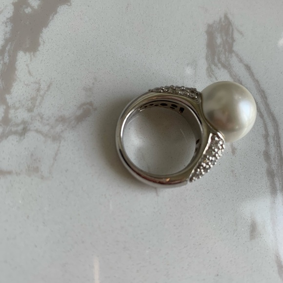 Sterling silver & Faux Pearl Ring - Picture 5 of 9